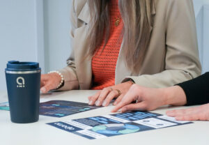 aipama Flyer und Becher